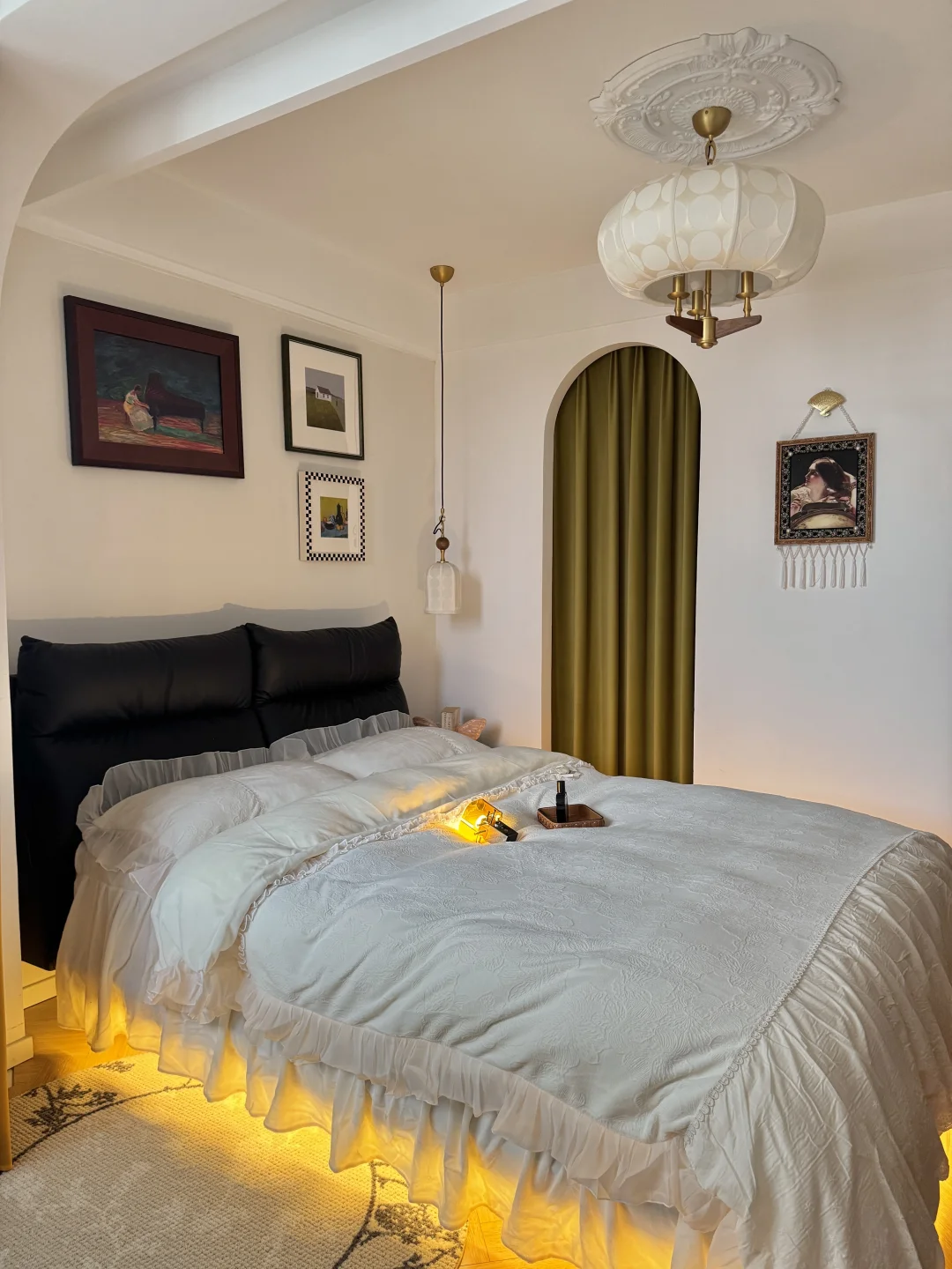 我妈说，你把房间搞成这样是要拍电影吗？