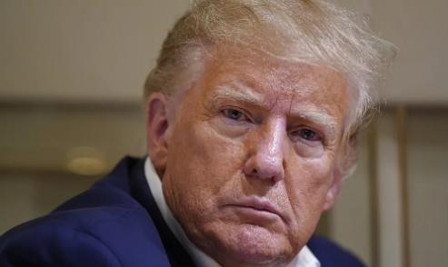 据美国媒体报道，美国白宫居然把比利时错当成了白俄罗斯，列进了和平委员会。比利