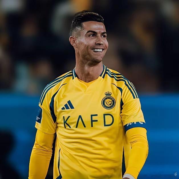 沙特联赛冠军争夺战真是愈演愈烈！吉达国民一球小胜达马克，让C罗的冠军梦又近了一步