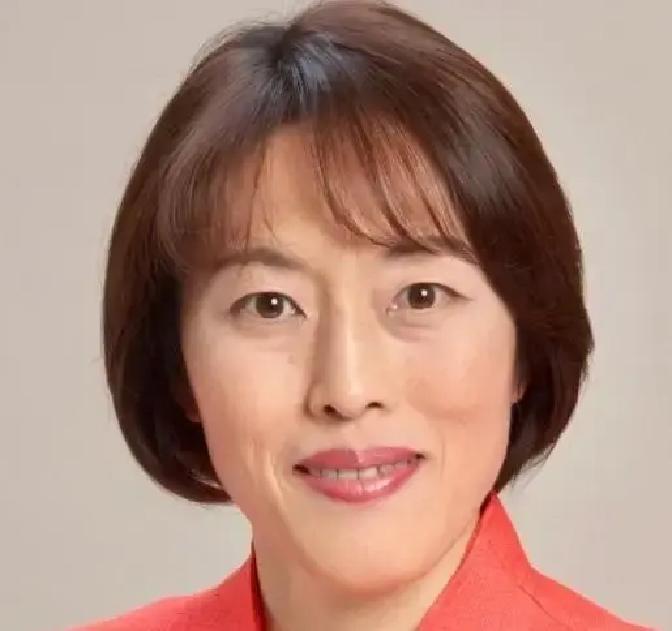 日本的新年，不太平静；田村智子上台，第一句话就批评高市早苗；说她的言论，伤了中日