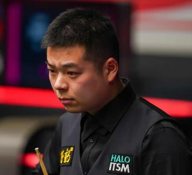 精彩、紧张、刺激，玩心跳，单局限时赛首轮比赛，中国球员庞俊旭，凭借稳定心态和超高