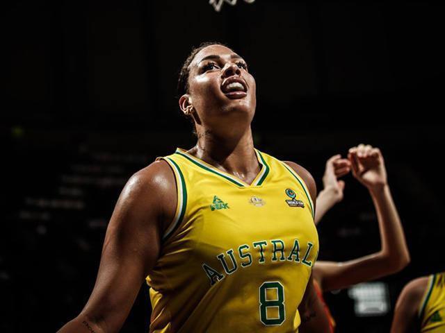 大魔王又来搅局WCBA。四川女篮重新签回超级中锋坎贝奇，本赛季夺冠机会又大增，