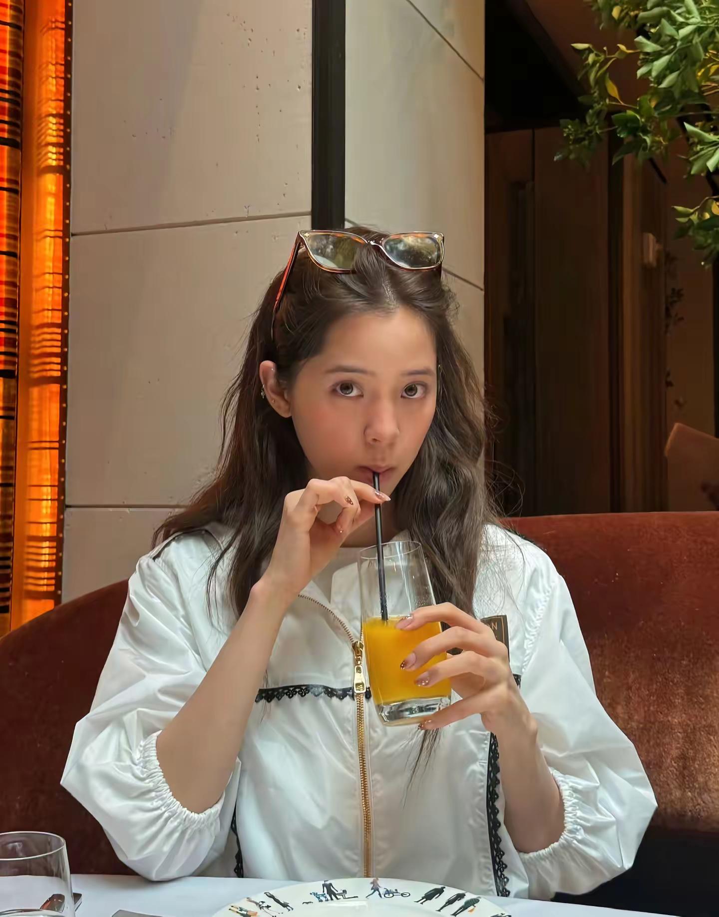 少女时期的审美启蒙欧阳娜娜