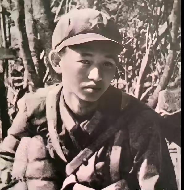 一等功臣乔胜清，1960年出生，云南玉溪人，1978年入伍，战前任云南省军区边防