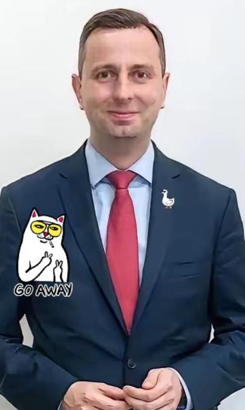 新消息！波兰国防部长宣布了：3月20日，波兰国防部长瓦迪斯瓦夫·科西尼亚克-