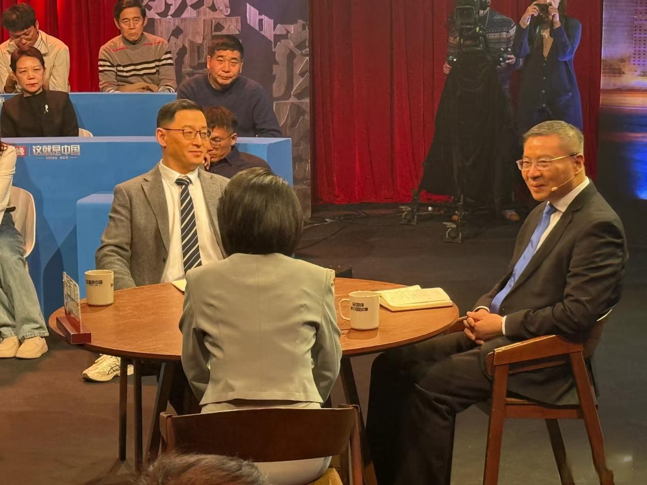 张维为教授的复旦研究院现在是人才济济。张教授领衔的复旦研究院成立至今已有11年