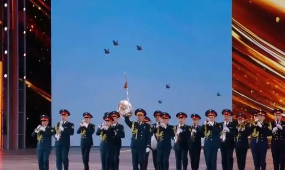 乌兹别克斯坦低调官宣歼-10到货：6架战机从空中飞过乌兹别克斯坦以一种出乎意