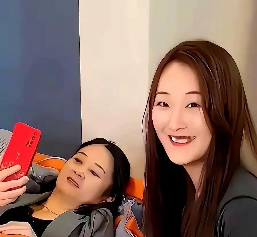 她离婚了，粉丝不降反升286万！这女人，凭啥把一地鸡毛，硬生生砸成了六位数报价