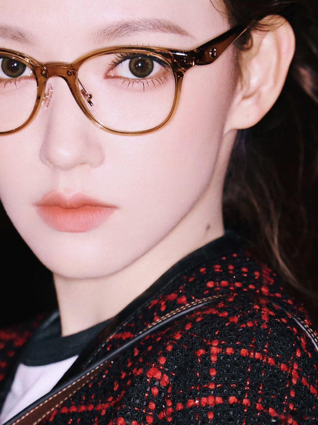 程潇怼脸直播太权威了不允许还有人没看过程潇这次怼脸直播，颜值状态双在线，每一帧都