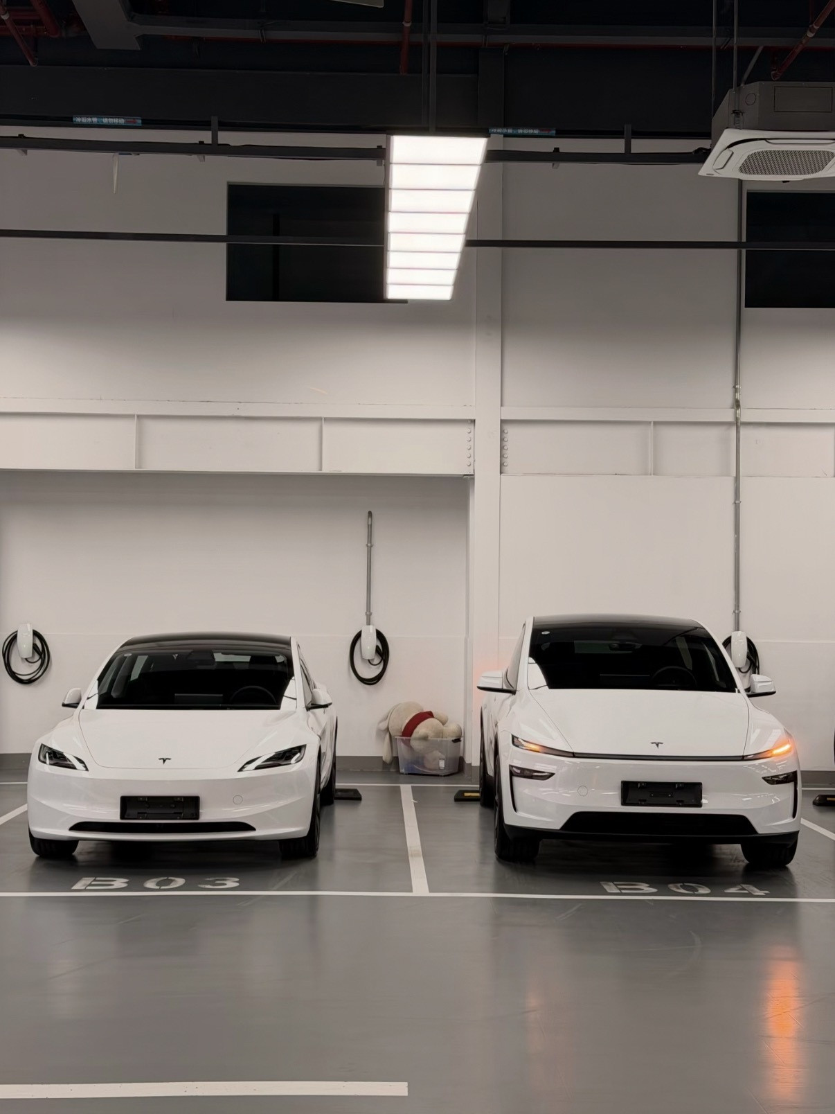 时隔一年半，特斯拉终于降价了！9月30日前下单并提车，Model3降
