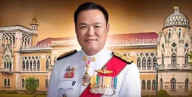 阿努廷总理宝座没坐热，就收到佩通坦的下马威9月7日那天，阿努廷正式接到国王玛哈