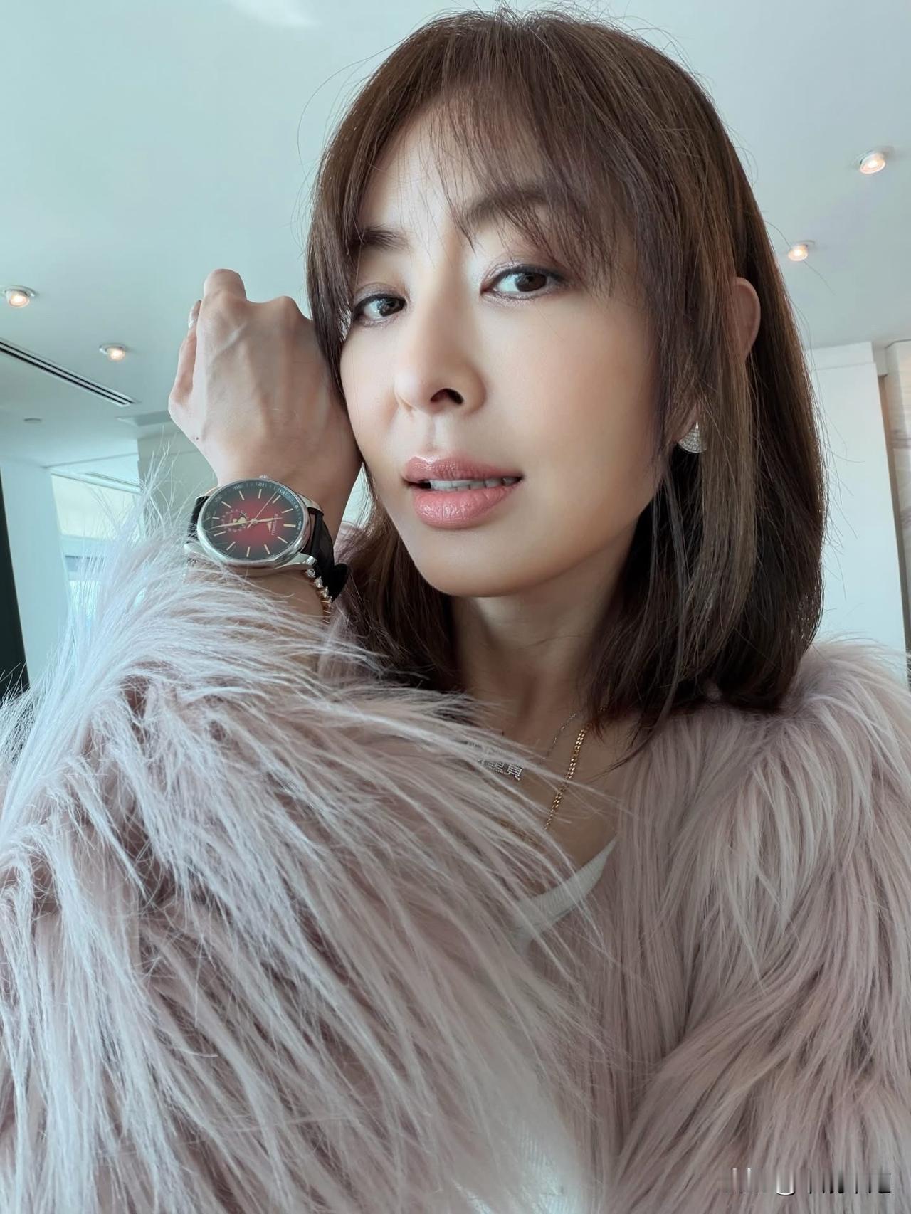 台北101董事长贾永婕今（2日）在脸书发文称，今天媒体记者问我：“你认识郭台铭的