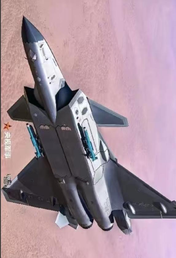 中国歼-20S体系化作战震撼美军：单机不再主宰空战，9架歼-20S+30架无人僚