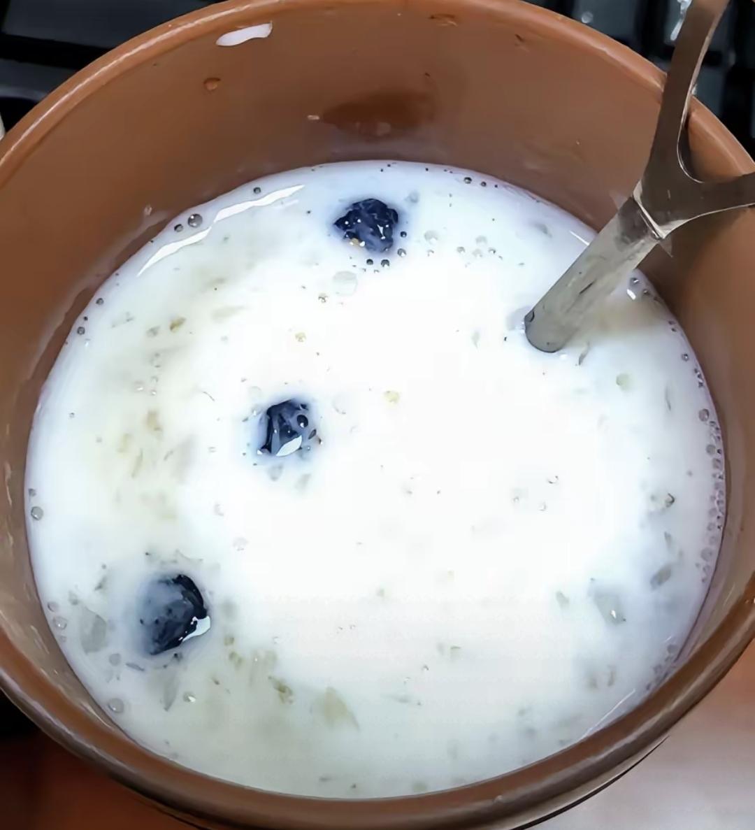 我早上站上秤，看到数字真的心凉了。154的个子，体重飙到56.2，肚子鼓得自己都