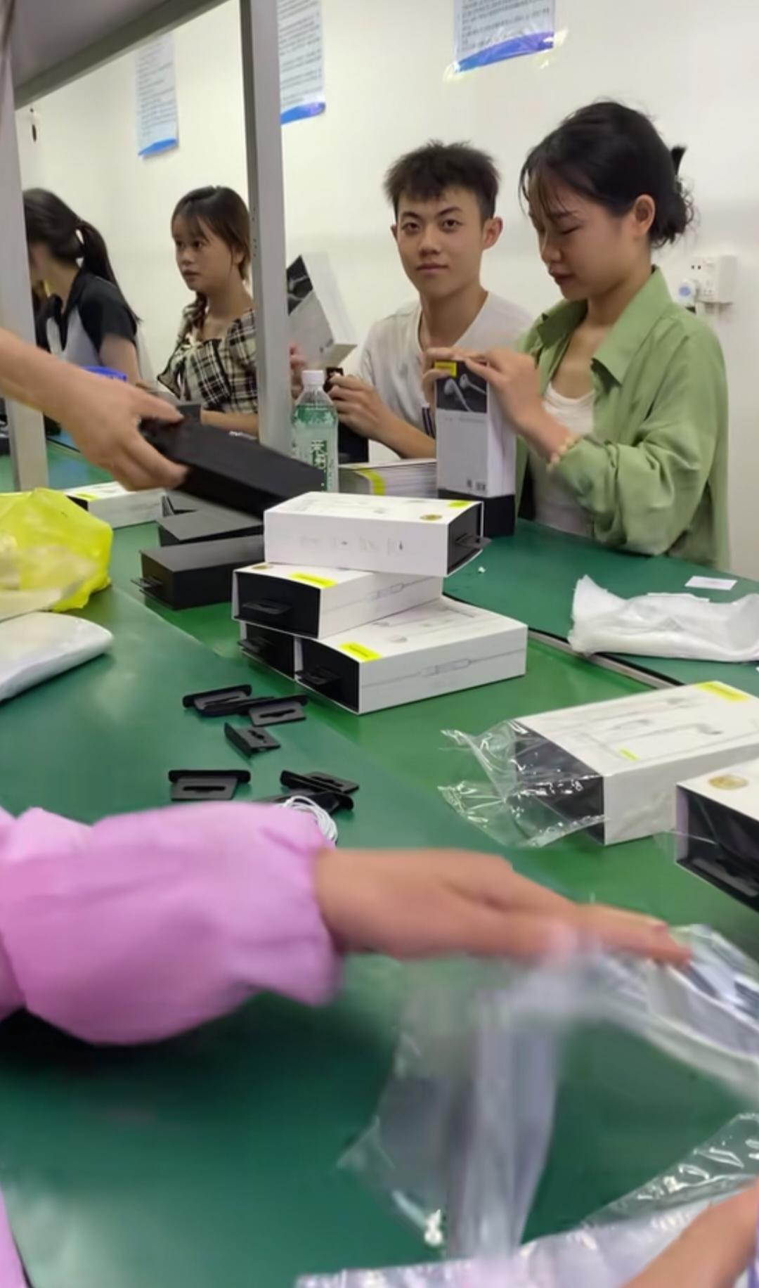 有的人说在家好，有的人说打工更加安逸。到底在家好还是打工好？问了两个人，一个是我