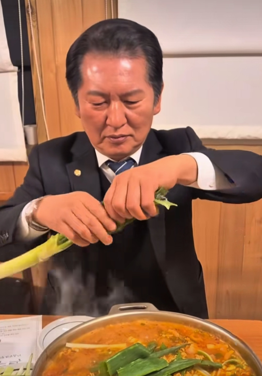 别看韩国人一会抢端午，一会抢春节，甚至连孔子都要抢。然而一个小细节，却暴露了韩