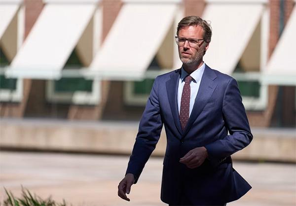 荷兰真的怕了：特朗普别乱来！据观察者网消息，近期美国国会提出一项法案，旨在协
