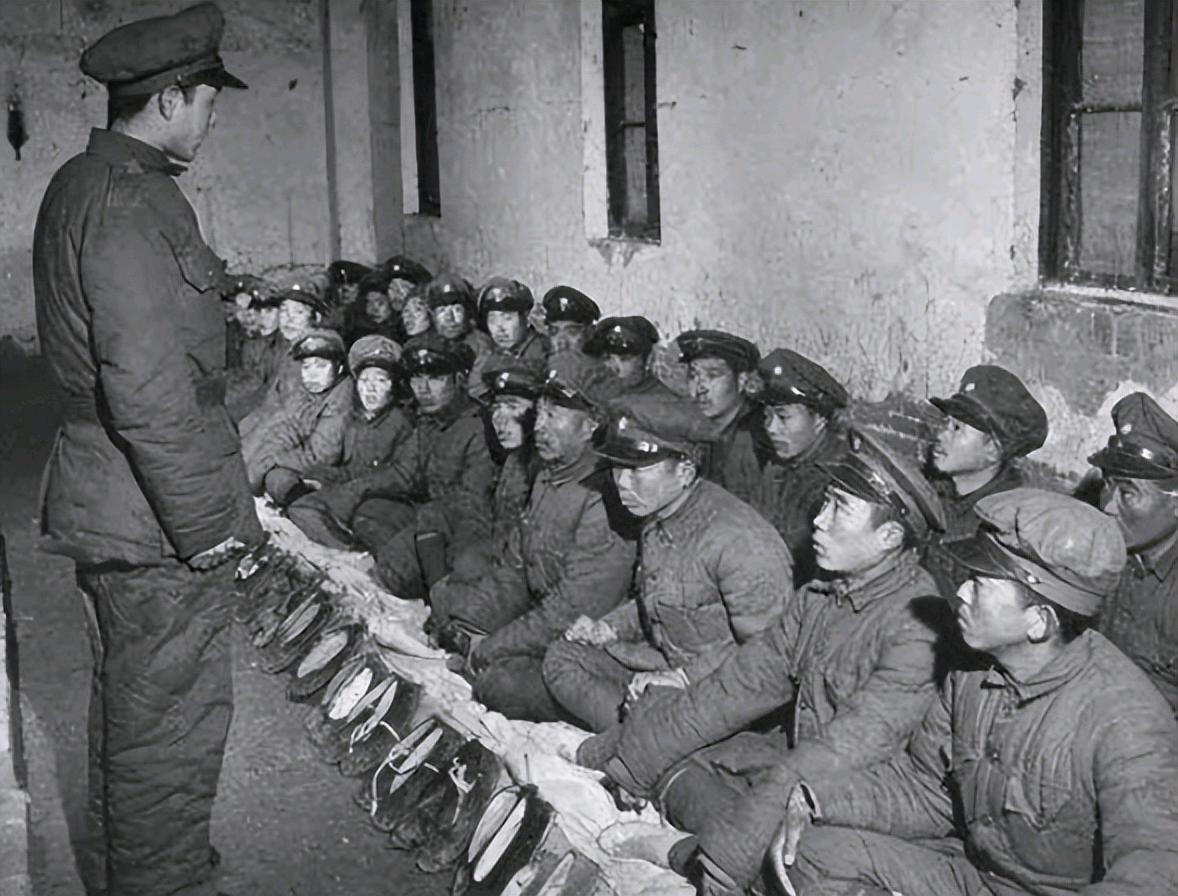 1950年，机关干部出殡途中打了哨兵两巴掌，警卫处长当场放行，当晚哨兵集体撂挑子