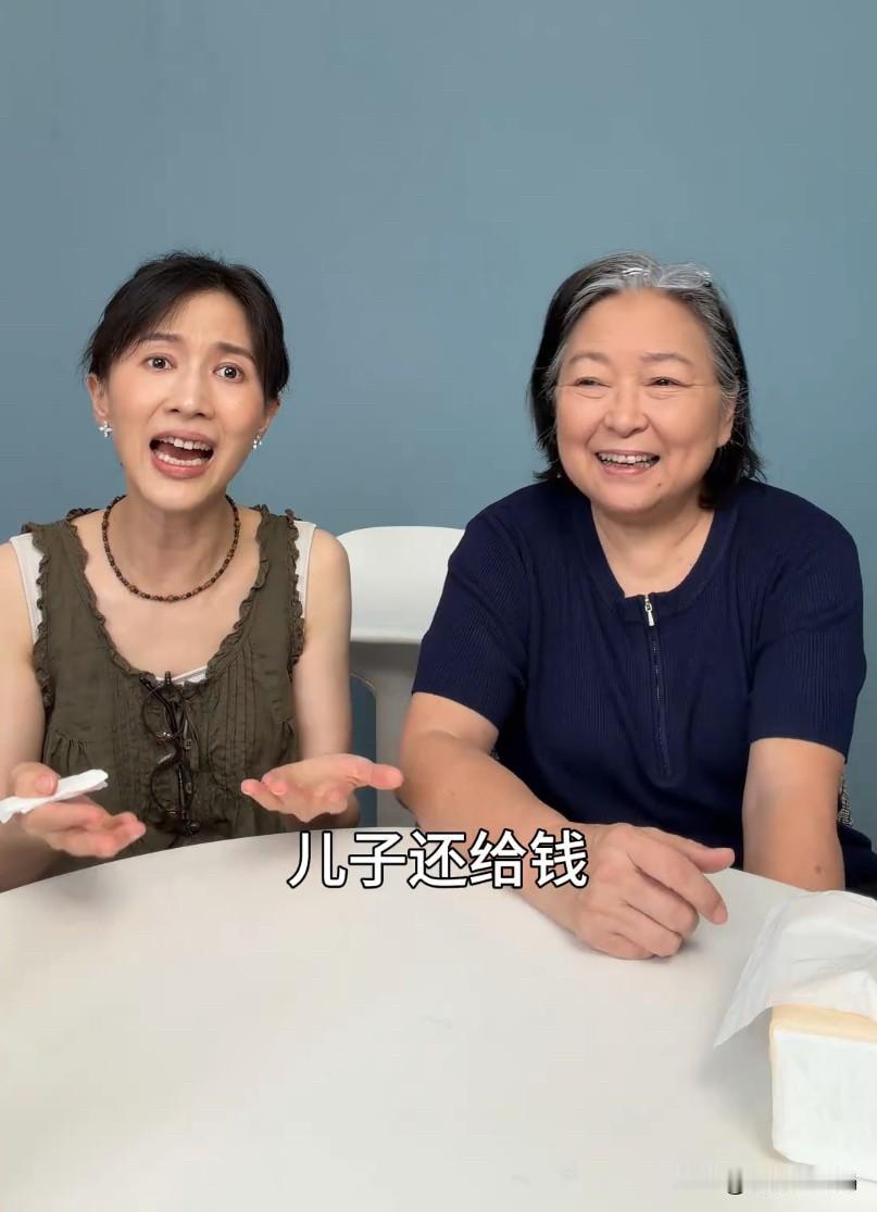72岁老戏骨方芳，儿子出钱让她养老，她却不肯退休：“不能演了，那才叫遗憾！”