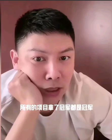陈玘在直播间把话说得够直白了，王励勤再看不明白可就说不过去了。他直接挑明，乒乓球