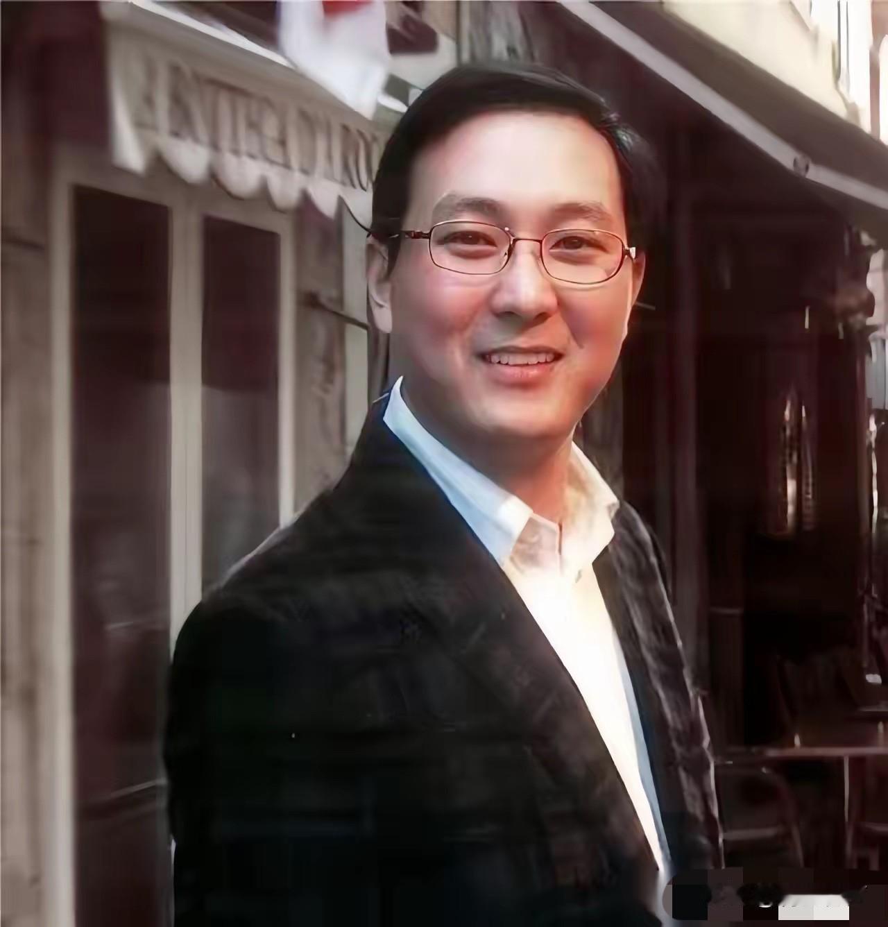 看到密春雷的消息，心里挺不是滋味的。百亿身家、陆家嘴的黄金地段，当初在上海滩何
