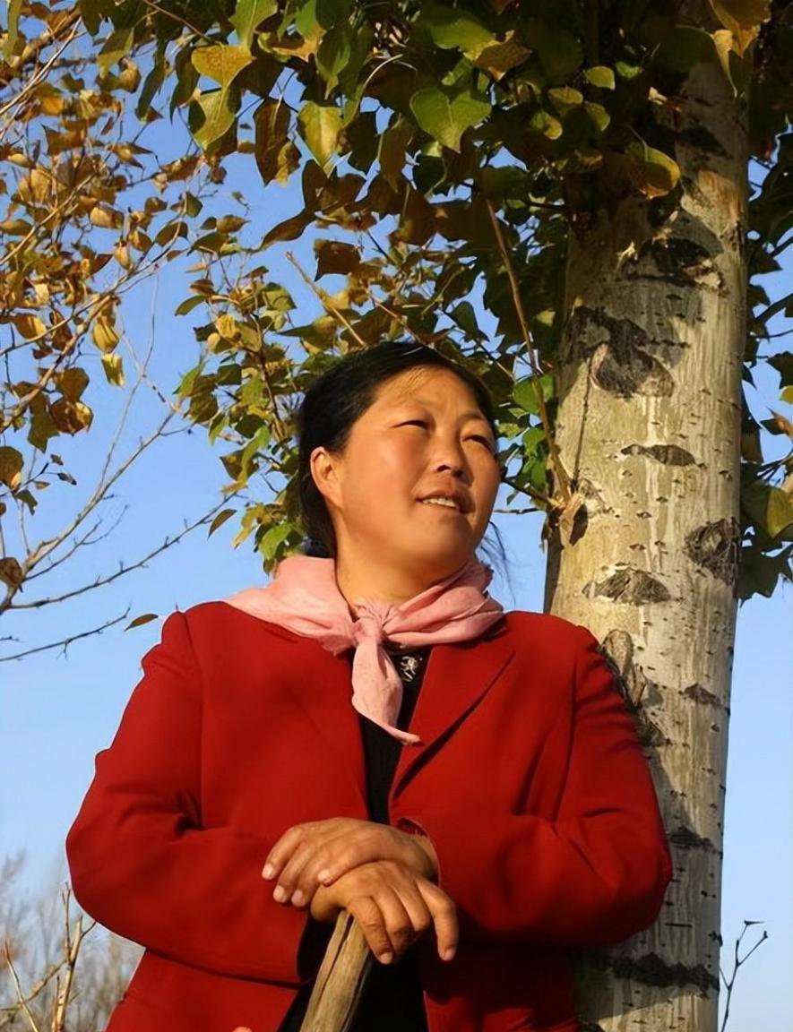 1985年，陕西一父亲逼着19岁的女儿嫁给恩人的儿子，女儿哭闹7天，忽然放弃逃跑