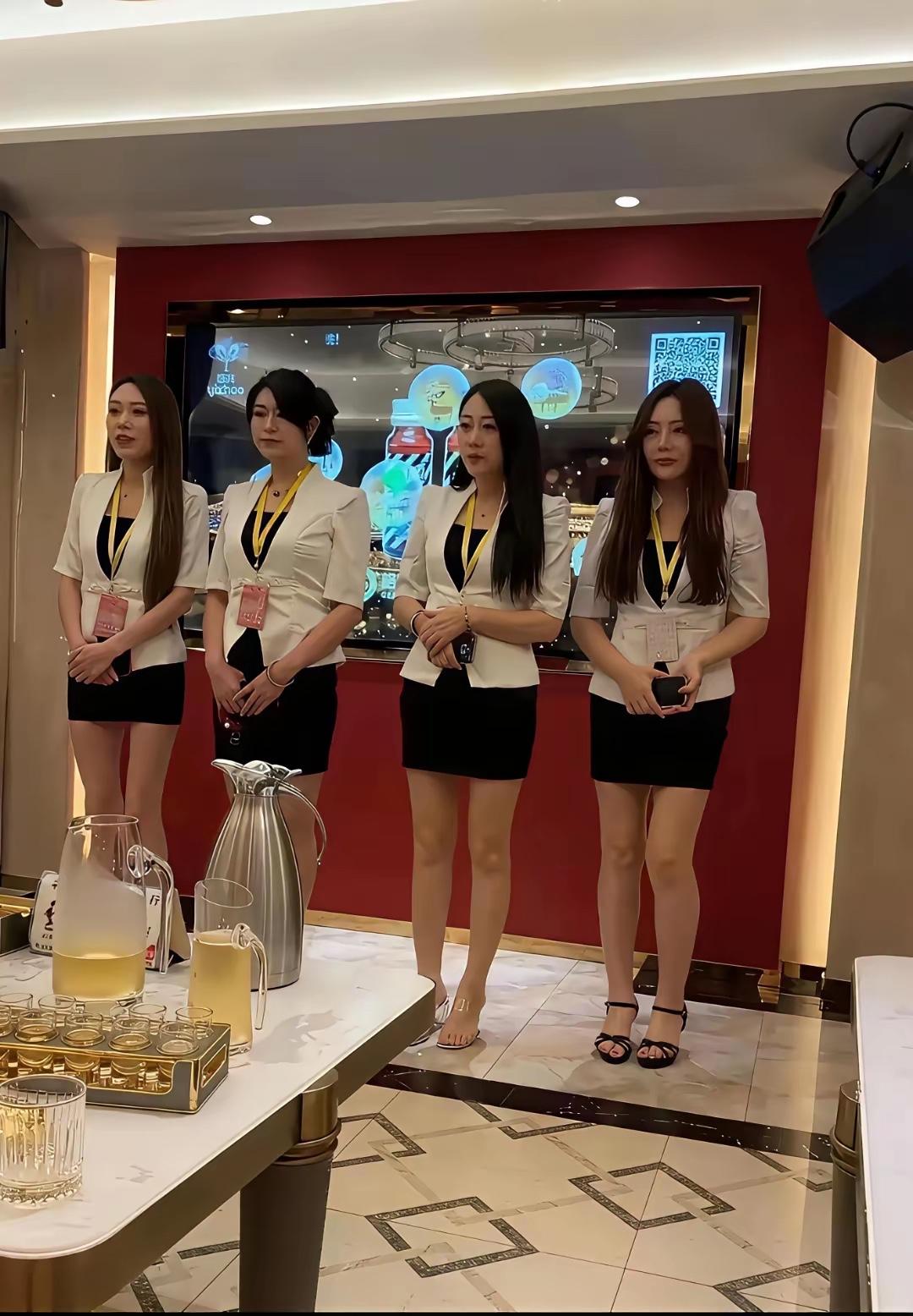 弄不明白，她们为啥要去KTV工作？