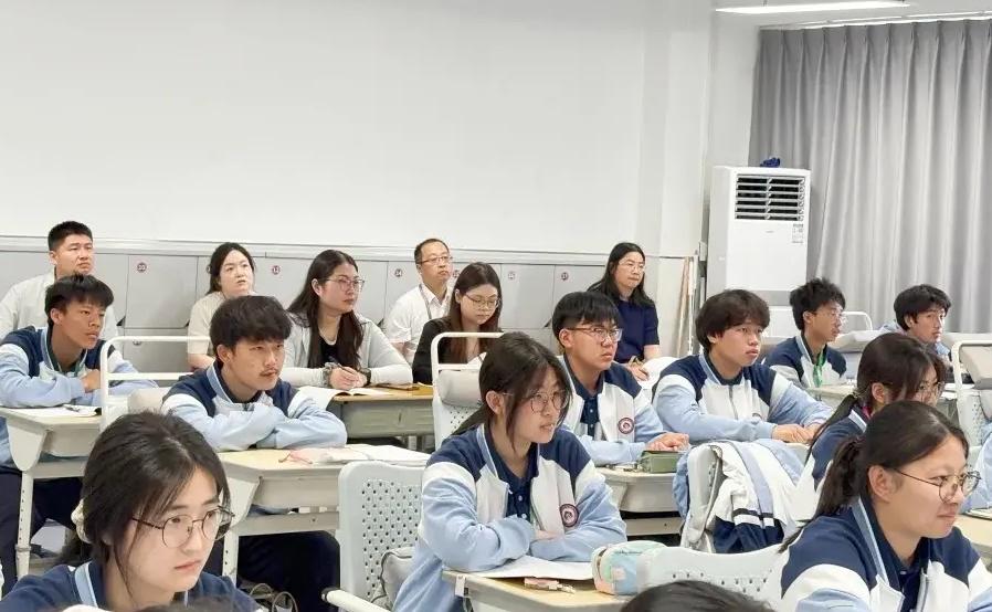 新高一，大部分孩子都会遇到的五个问题！1、很多孩子可能会感觉理科有些跟不上，