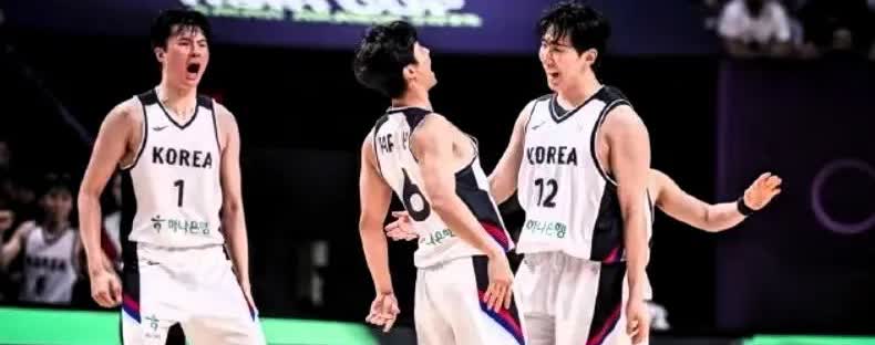 韩国男篮战胜黎巴嫩赛后很开心，韩国网友在社交媒体上提前为韩国队预测四强对手，因为