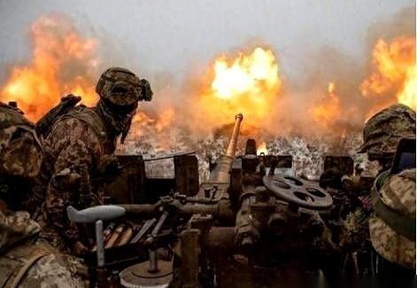 这场打了快四年的仗，谜底好像揭开了。这仗从2022年打到现在，四年快过去了，俄