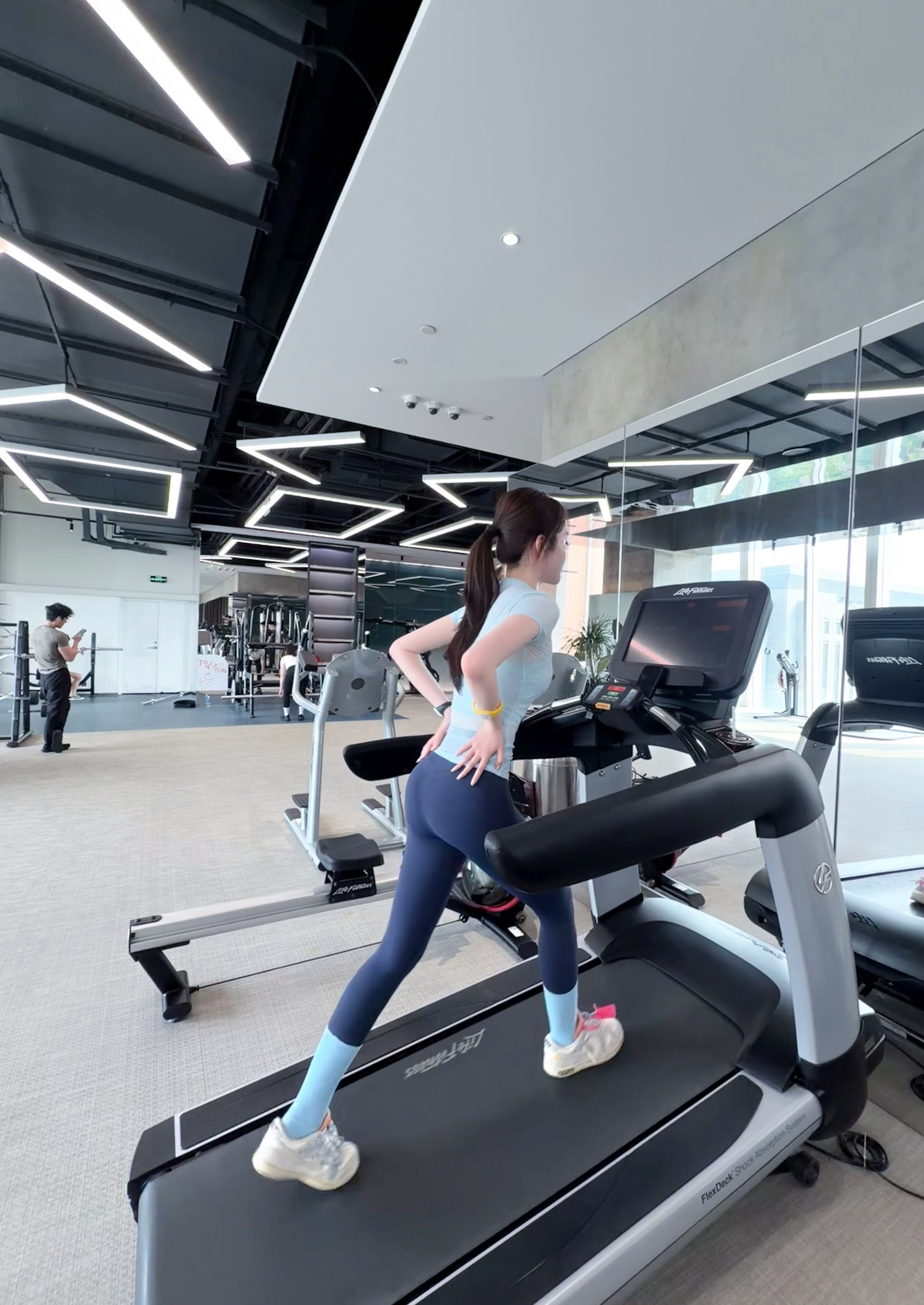 要不是今天忘带耳机不然我还能再爬40min济南