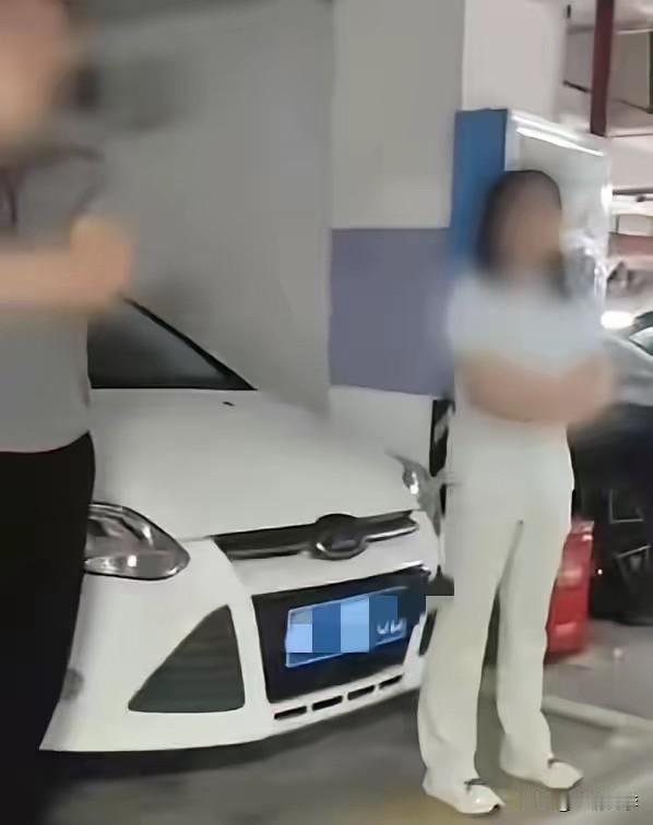 彭妹妹这事儿真是漏洞百出，7月1日早上接到移车短信的时候，已经9点多了，彭妹妹还