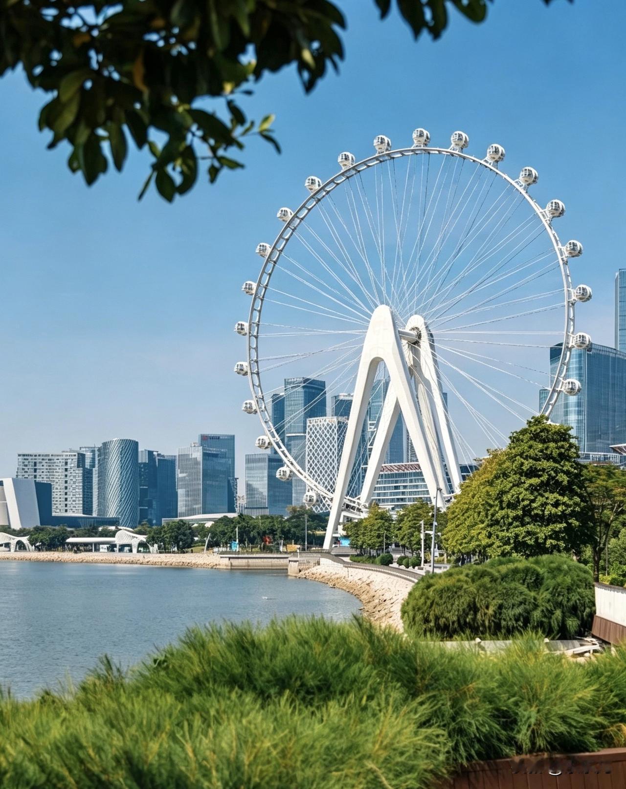2026年的深圳楼市，有个特别分裂的现象。一边是核心区备案均价15万、20万