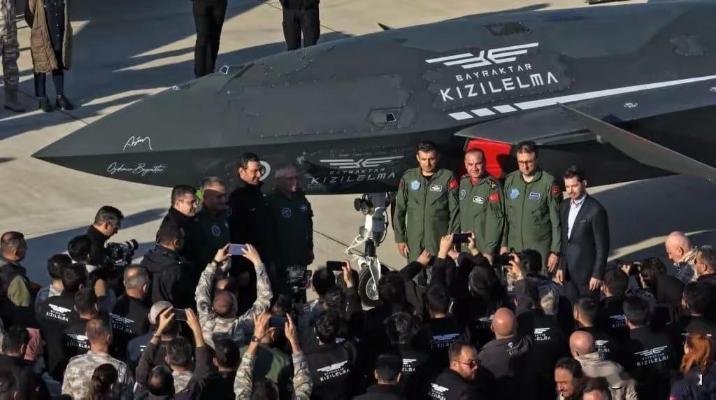 1. 土耳其完成“世界首次无人机发射空空弹”性能如何：土耳其Bayraktar