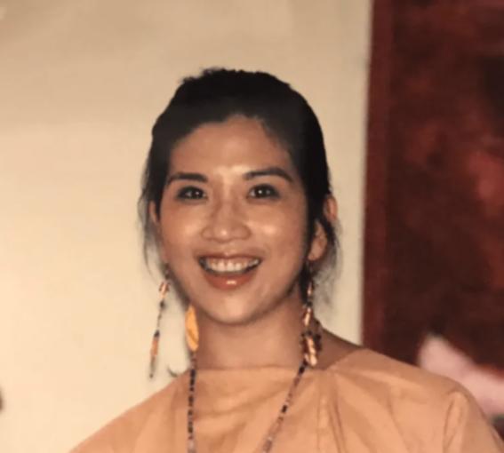 “她是我最中意的儿媳妇”，李嘉诚高度评价一豪门千金，她却不当豪门阔太，远赴新疆种