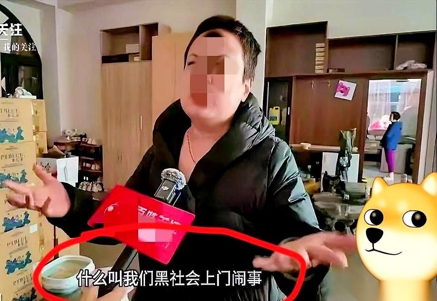 说句扎心的话，这事里头最惨的，就是那个替人出头把自己搞成重伤的哥们。本来没你啥