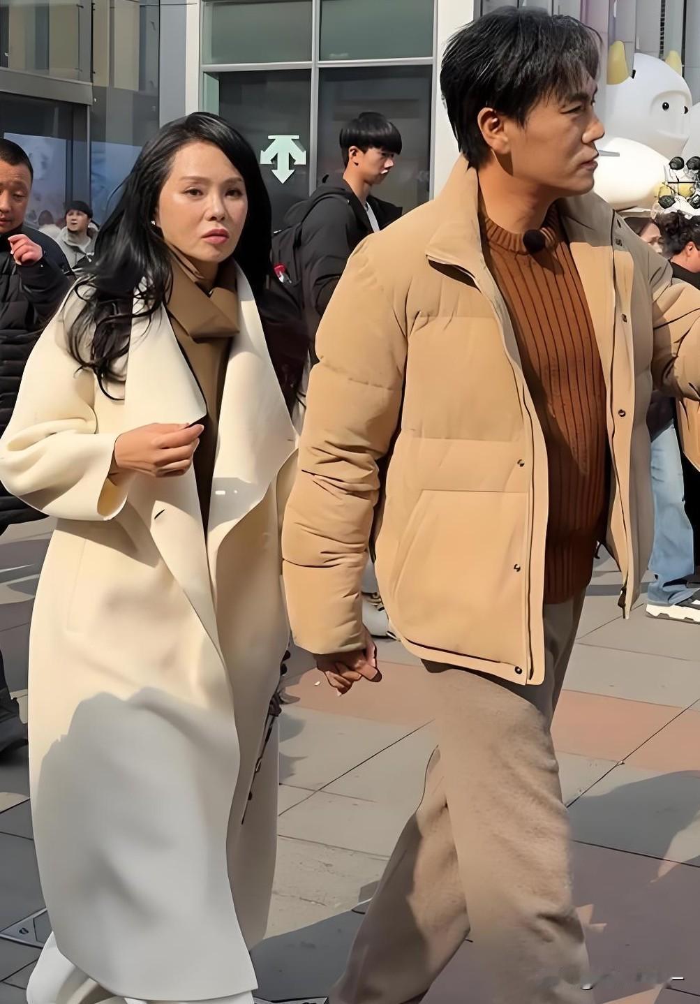 原来明星夫妻也说这话，就在综艺《妻子的浪漫旅行》里，伊能静和秦昊两口子上