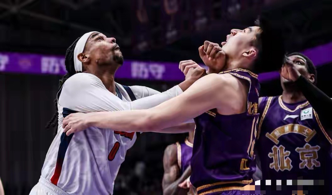广东男篮完成魔鬼四连客取得3胜1负战绩，先后击败山西、天津、北控，仅负于北京。张