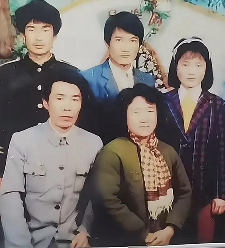 何庆魁这一生，有过三个女人，最爱的估计还是原配张艳茹。原因有三点：何庆魁的二