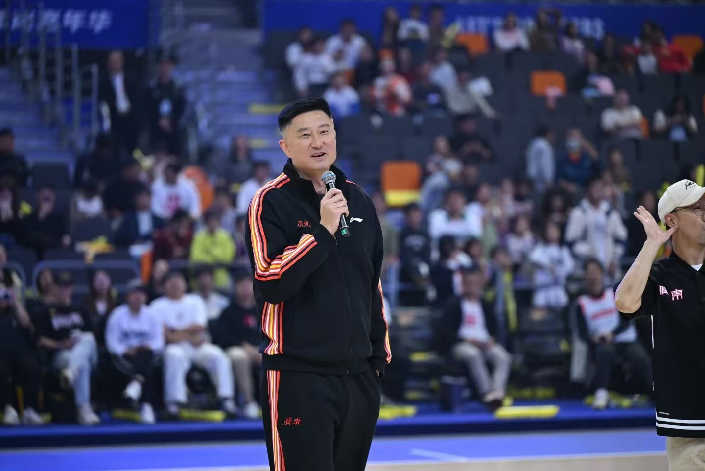 杜锋彻底醒悟，找防守型外援只有死路一条，最多保个下限，上限极低