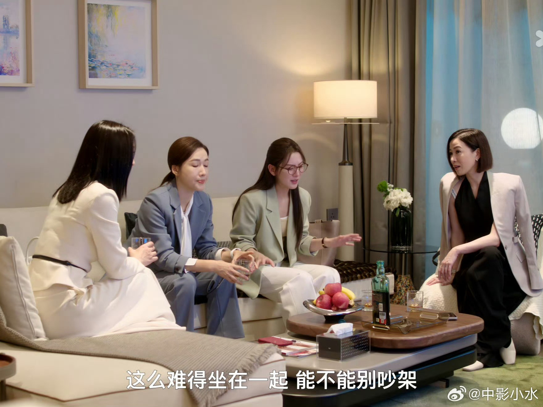 新闻女王三queen鼎立唯一团粉：刘艳​​​