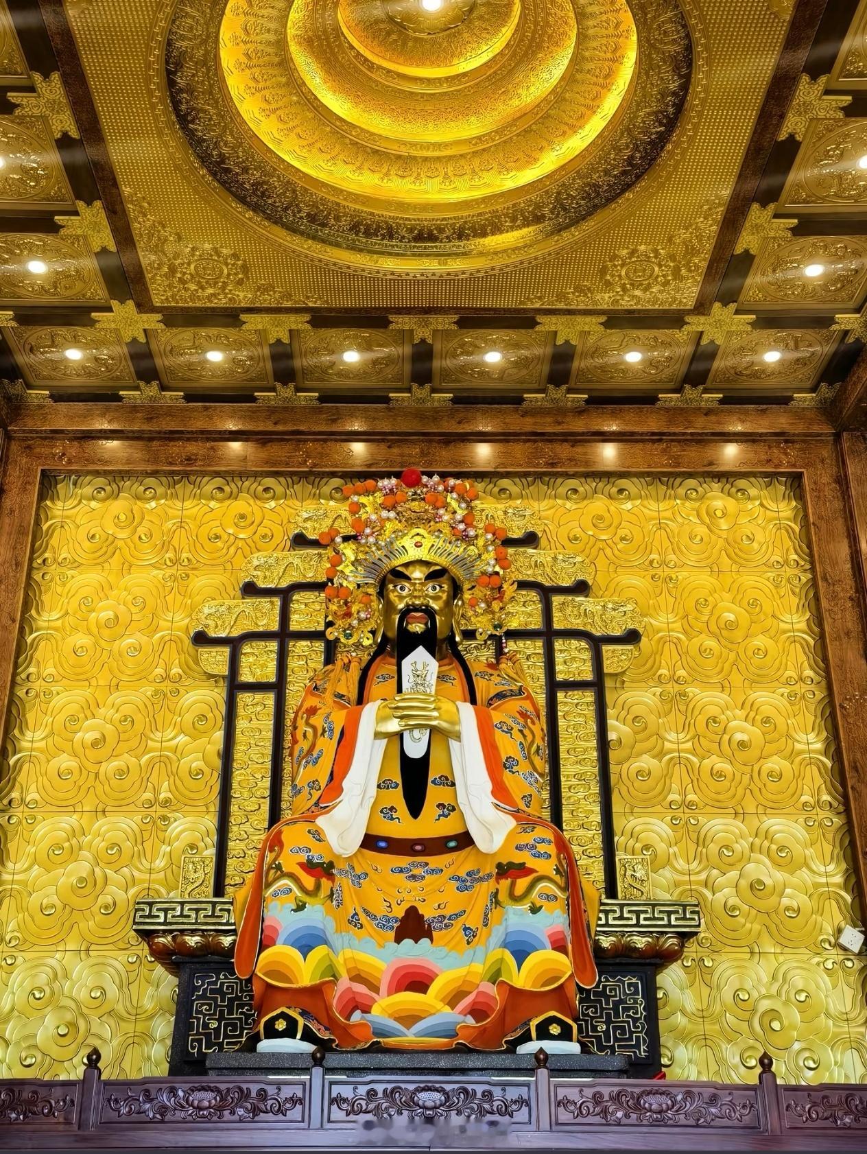 礼赞财神爷，发财轮到你啦，你的运气飙涨，未来一个月发大财。灵，贵人帮扶，正财偏财横财都很美好，财运亨
