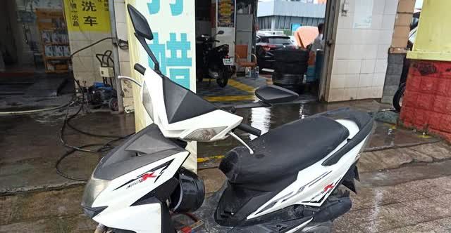 雅马哈踏板车，旭鹰125和巧格125该怎么选？宝子们，雅马哈125踏板车