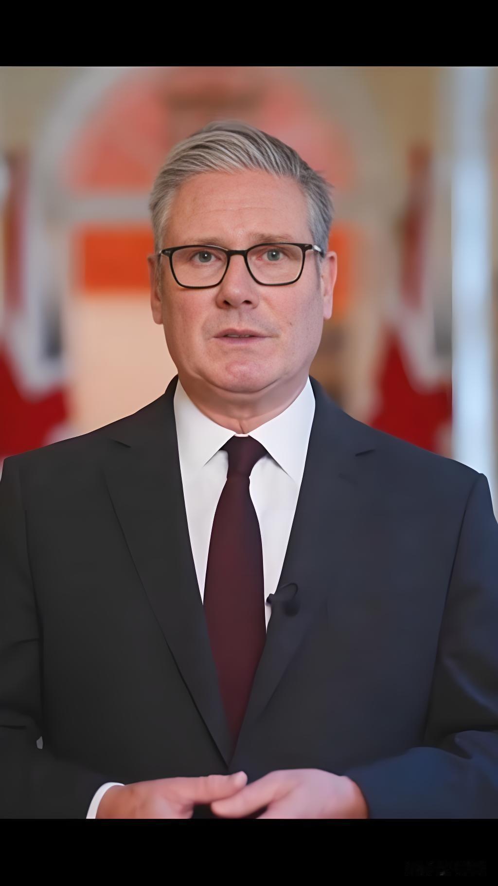 快报2月10日，英国政坛再爆大雷！首相斯塔默的“大管家”、内阁秘书克里斯·沃