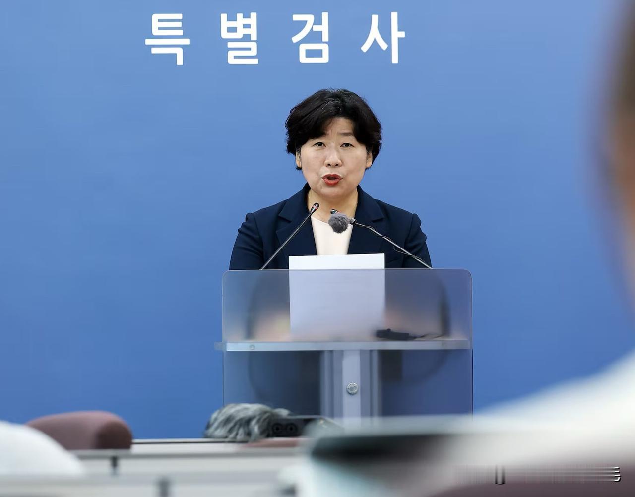 16日下午韩国内乱特检组通报，前总统尹锡悦羁押合法性审查相关调查记录，已于16日