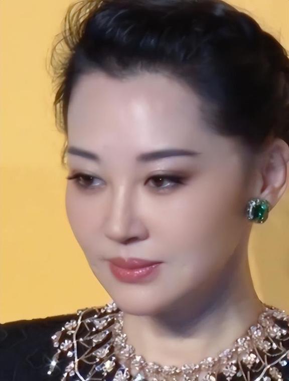 八九十年代女神集体显老，就她56岁还像被时光偏爱的小公主？想起八九十年代那批