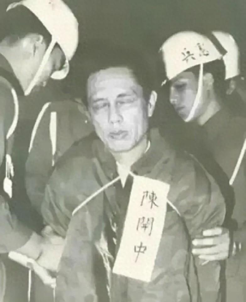 金门战役那年，他本该是个烈士。家乡的衣冠冢都立好了，照片挂墙上，人们以为他死在了