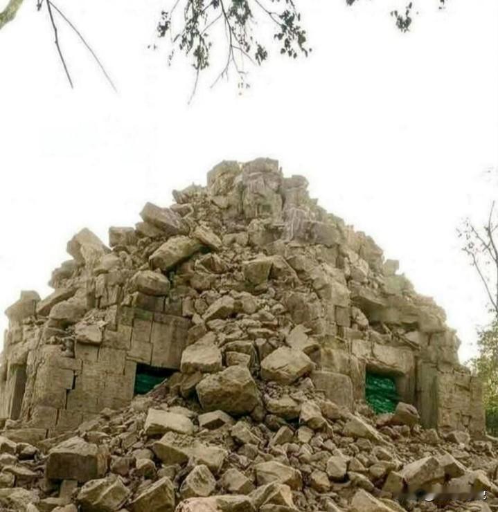 毁于战火的千年古寺，列入世界遗产名录的“塔克拉贝寺“，这是人类的胜利，还是古寺之