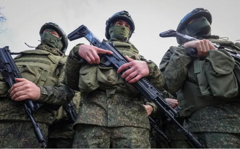 图文：俄军抽调核武部队海空军人员充当步兵去前线填线据国防战略中心军事专家维克