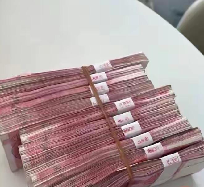 奉劝70岁左右的老年人，如果你钱够花够用，身体也不太差，这个时候千万不要过度的节